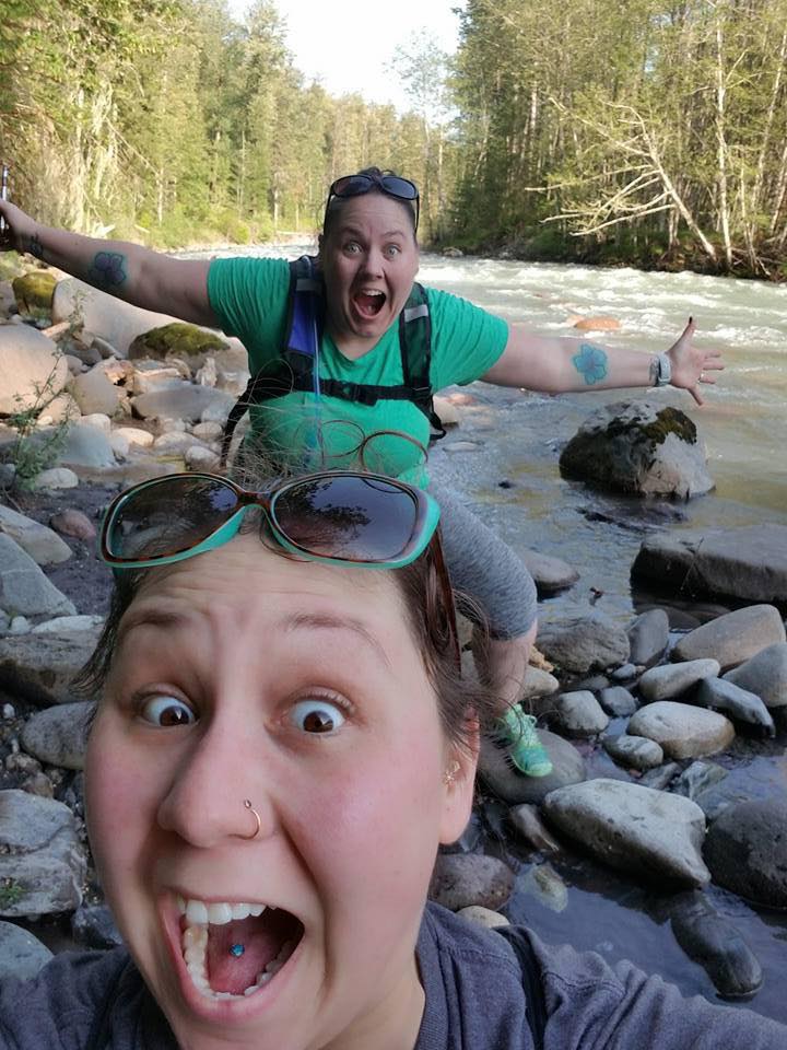 How to Take a Health Care Traveler Job With Your Best Friend travel nurse friends take assignments together