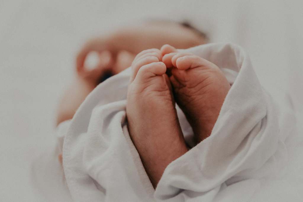 NICU Travel Nurse Career Guide & Requirements nicu travel nurse blog