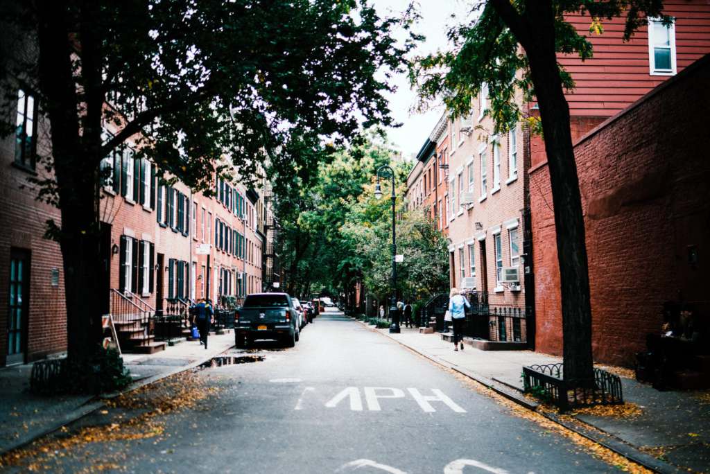Tips for Renting Safely on Craigslist finding travel nurse housing