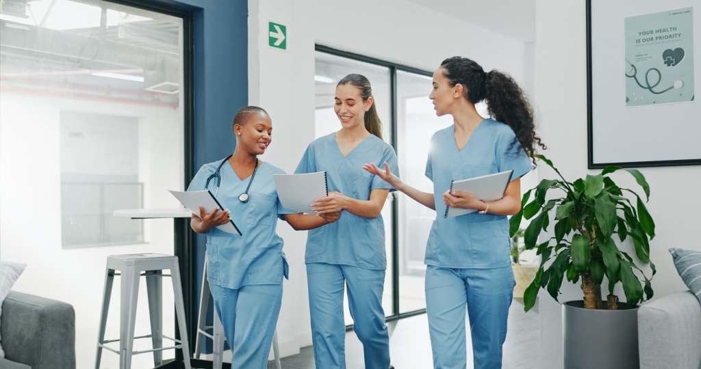 Top Benefits of Being a Travel Nurse (That You Won’t Get Going Perm!)